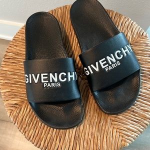 Givenchy inspired pool slides. Not authentic!
